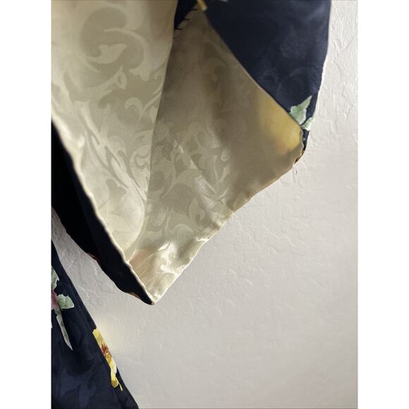 Christian Dior 1size LUXURY HEAVY Kimono Floral Robe in Navy & Yellow SILK STORY - Picture 4 of 9